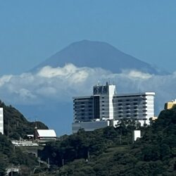 焼津市役所議場から見える富士山